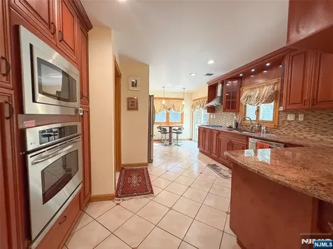 39-05 Knott Terrace Fair Lawn NJ 07410
