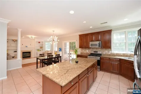 1 Woods Edge Road Old Tappan NJ 07675