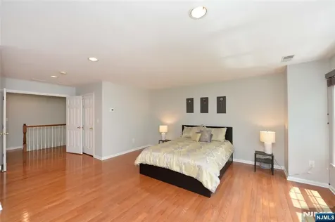 1 Woods Edge Road Old Tappan NJ 07675