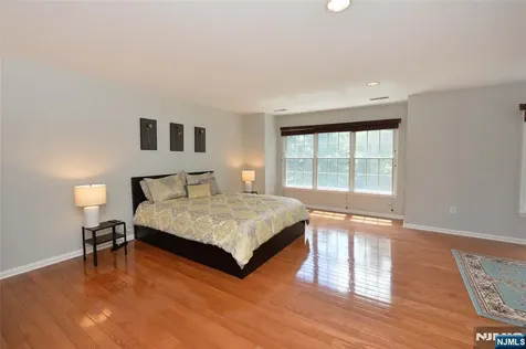 1 Woods Edge Road Old Tappan NJ 07675