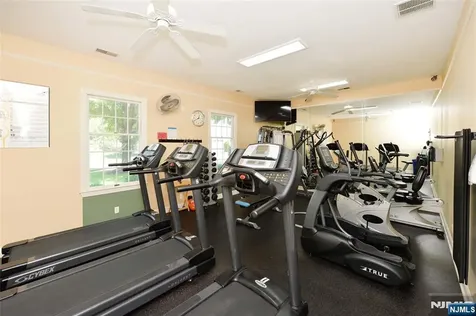 1 Woods Edge Road Old Tappan NJ 07675