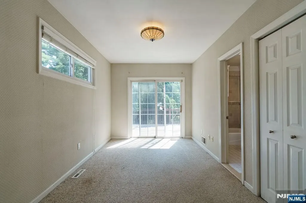 131 Prospect Avenue Bergenfield NJ 07621