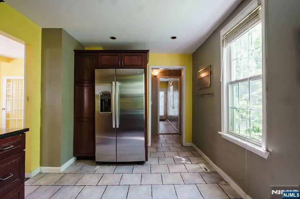 131 Prospect Avenue Bergenfield NJ 07621