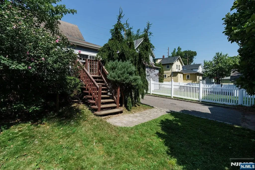 131 Prospect Avenue Bergenfield NJ 07621