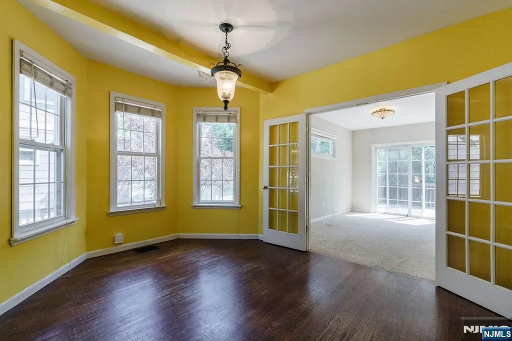 131 Prospect Avenue Bergenfield NJ 07621