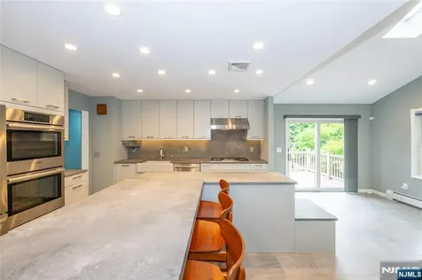 11 Michael Street Woodcliff Lake NJ 07677