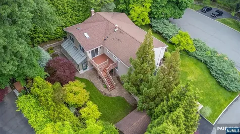 11 Michael Street Woodcliff Lake NJ 07677
