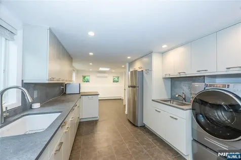 11 Michael Street Woodcliff Lake NJ 07677