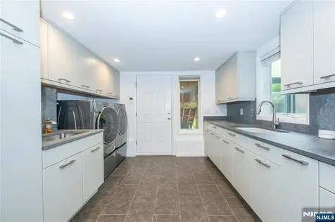11 Michael Street Woodcliff Lake NJ 07677
