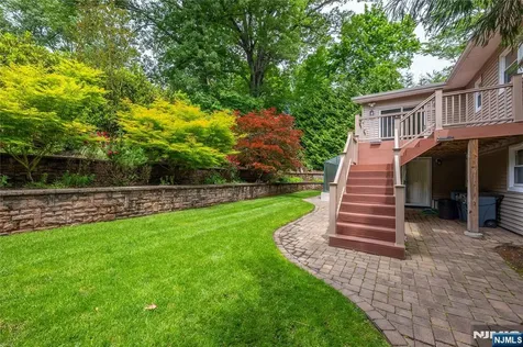11 Michael Street Woodcliff Lake NJ 07677