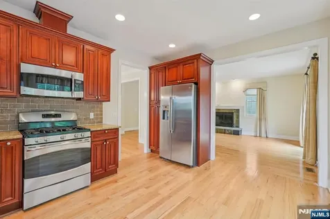 32 Spruce Avenue Emerson NJ 07630