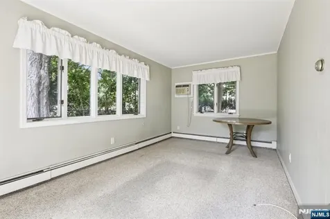 674 Ackerman Avenue Glen Rock NJ 07452