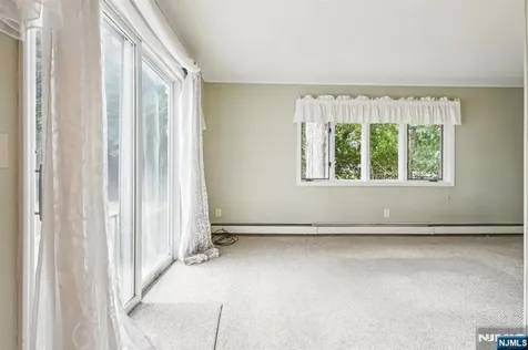 674 Ackerman Avenue Glen Rock NJ 07452