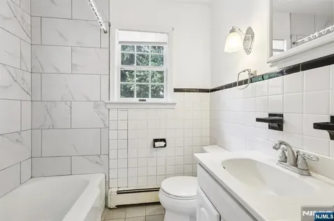 674 Ackerman Avenue Glen Rock NJ 07452