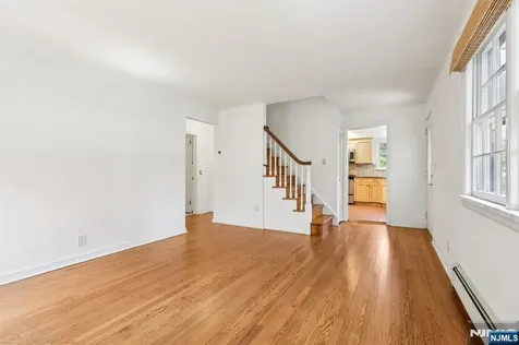 674 Ackerman Avenue Glen Rock NJ 07452