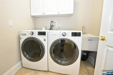 217 Navajo Drive Wyckoff NJ 07481