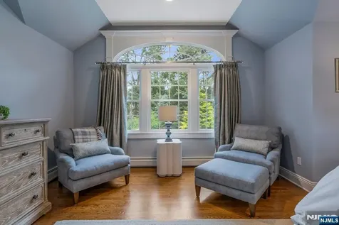 217 Navajo Drive Wyckoff NJ 07481