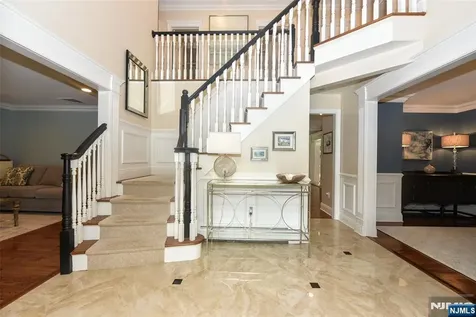 217 Navajo Drive Wyckoff NJ 07481