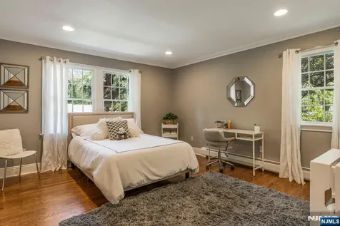 217 Navajo Drive Wyckoff NJ 07481