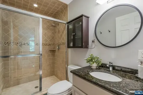 217 Navajo Drive Wyckoff NJ 07481