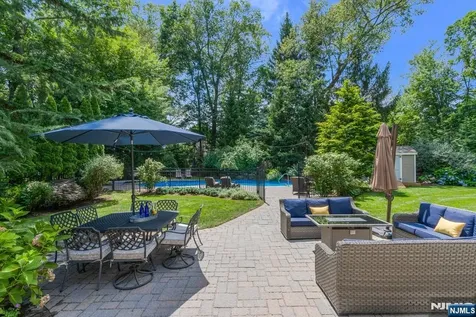 217 Navajo Drive Wyckoff NJ 07481