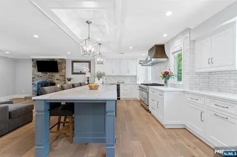 425 Clinton Avenue Wyckoff NJ 07481