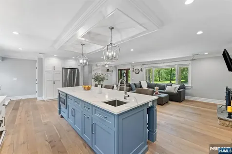 425 Clinton Avenue Wyckoff NJ 07481