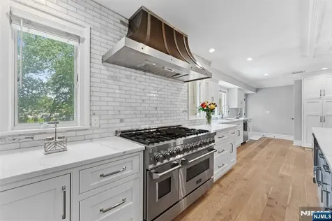 425 Clinton Avenue Wyckoff NJ 07481