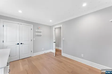425 Clinton Avenue Wyckoff NJ 07481