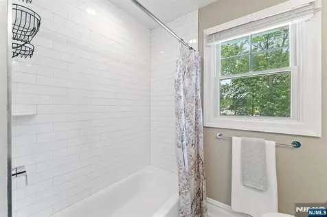 425 Clinton Avenue Wyckoff NJ 07481