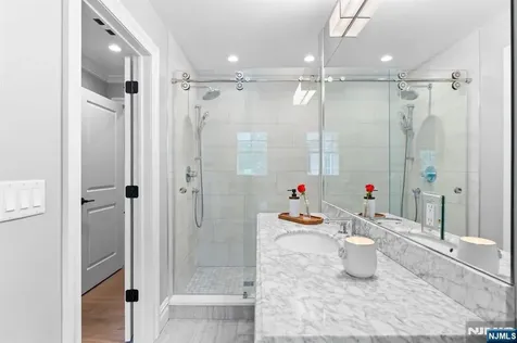425 Clinton Avenue Wyckoff NJ 07481