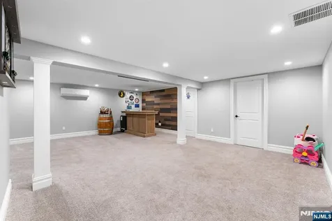 425 Clinton Avenue Wyckoff NJ 07481