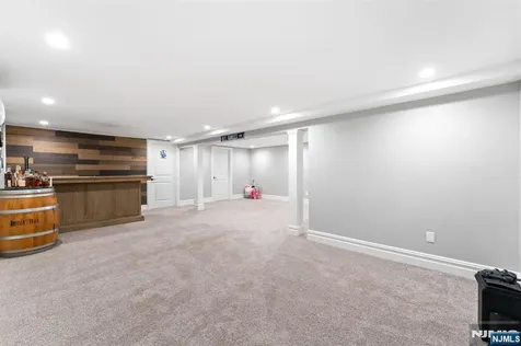 425 Clinton Avenue Wyckoff NJ 07481