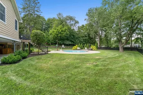 425 Clinton Avenue Wyckoff NJ 07481