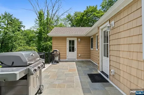 425 Clinton Avenue Wyckoff NJ 07481