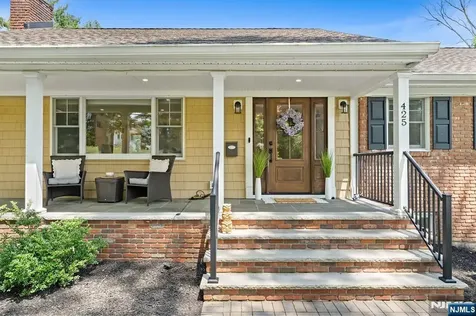 425 Clinton Avenue Wyckoff NJ 07481