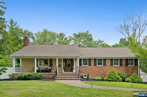 425 Clinton Avenue Wyckoff NJ 07481