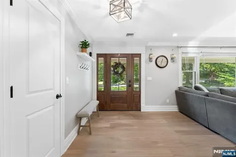 425 Clinton Avenue Wyckoff NJ 07481