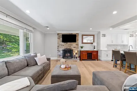 425 Clinton Avenue Wyckoff NJ 07481