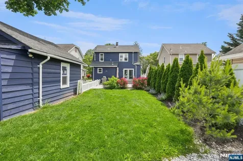 862 Lafayette Avenue Extension Hawthorne NJ 07506