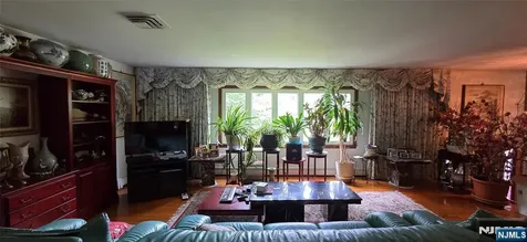 10 Paris Avenue Rockleigh NJ 07647