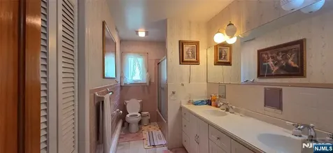 10 Paris Avenue Rockleigh NJ 07647