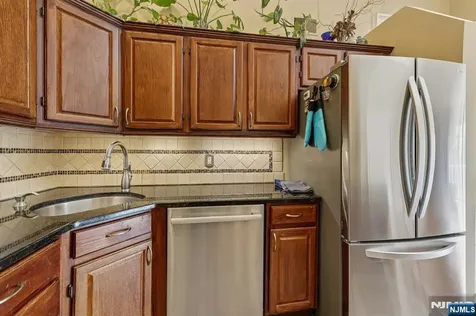 530 Holly Court Mahwah NJ 07430
