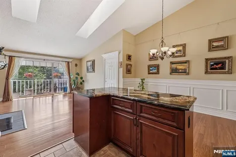 530 Holly Court Mahwah NJ 07430