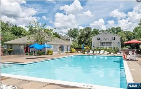 530 Holly Court Mahwah NJ 07430