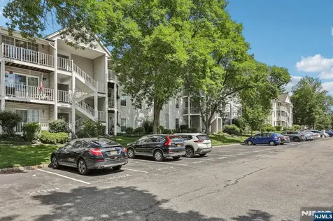 530 Holly Court Mahwah NJ 07430