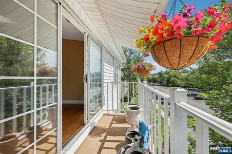 530 Holly Court Mahwah NJ 07430