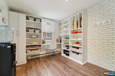 111 Thornbury Avenue Glen Rock NJ 07452