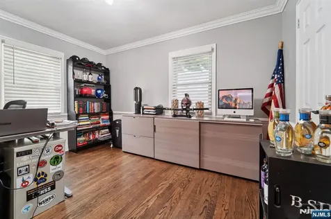 111 Thornbury Avenue Glen Rock NJ 07452