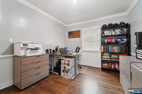 111 Thornbury Avenue Glen Rock NJ 07452